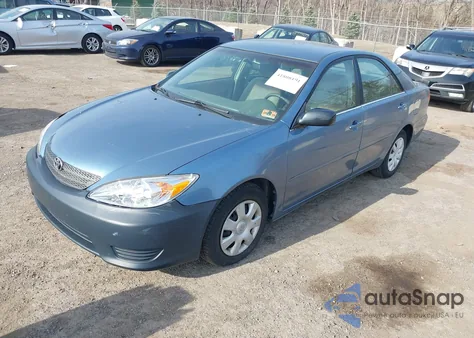 2002 Toyota Camry Le z USA, uszkodzony, nr VIN 4T1BE32K92U624428